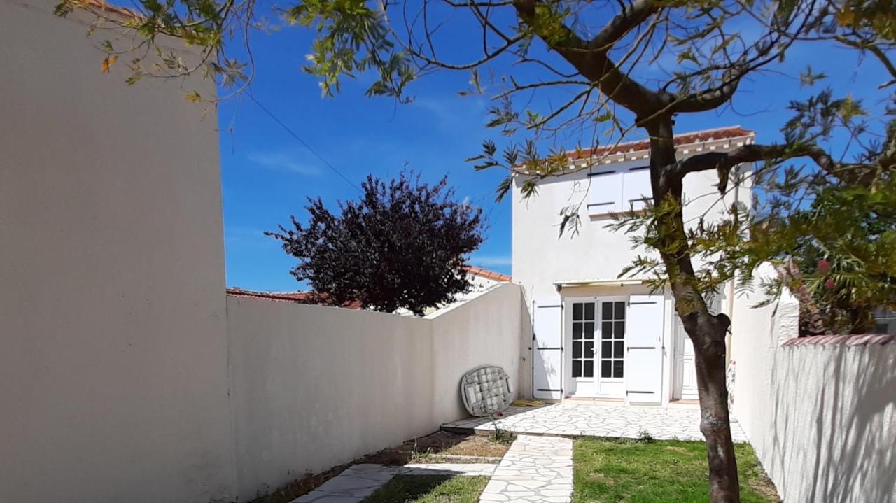 Charmante Maison De Ville Avec Jardin - 2 Chambres - 5 Pers 圣让-德蒙 外观 照片