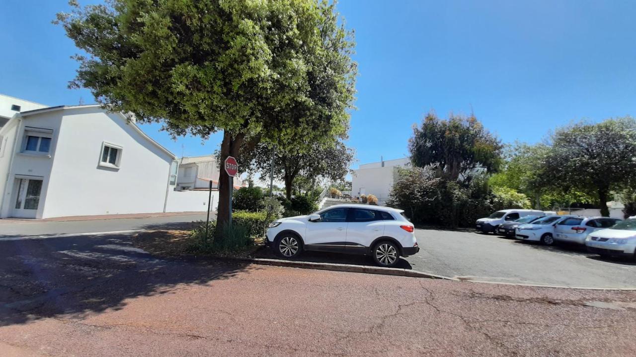 Charmante Maison De Ville Avec Jardin - 2 Chambres - 5 Pers 圣让-德蒙 外观 照片