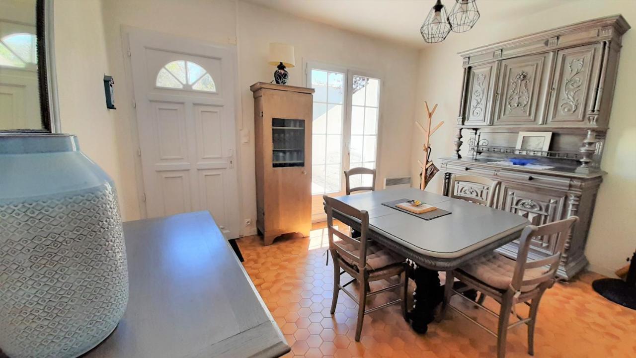 Charmante Maison De Ville Avec Jardin - 2 Chambres - 5 Pers 圣让-德蒙 外观 照片